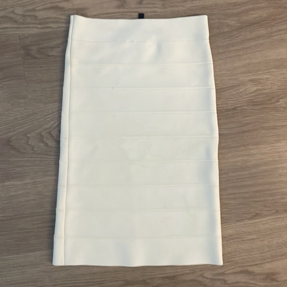 BCBGMAXAZRIA Bandage Bodycon Skirt Crop Top Set White Size Small - Picture 5 of 10